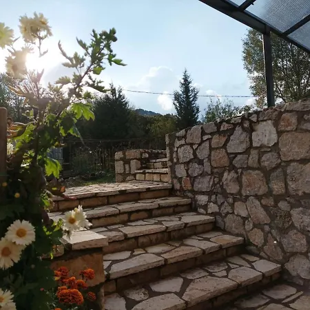 Diminio 3 At Livadi אראחובה